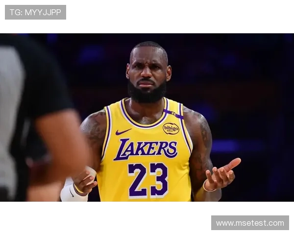NBA最新动态：詹姆斯再创历史纪录 勇士迎来新星爆发 替补席大爆发